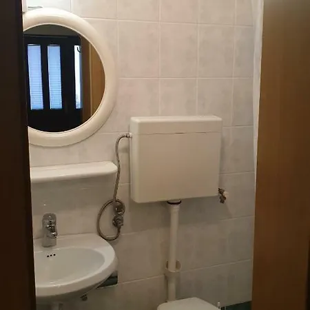 Apartmaji Delfincek * Izola